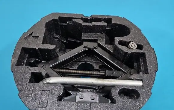 Volkswagen Jetta VI Lift Jack 5C0011031A IMPRK1595309