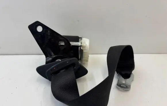 BMW M6 Rear seatbelt 7226439