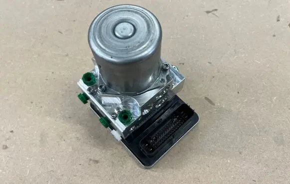Mercedes-Benz E AMG W213 ABS Pump A2139008739 XXXXXXXX A030L458