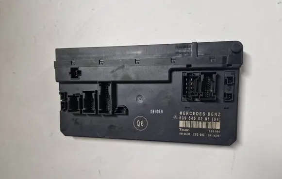 Mercedes-Benz Vito Viano W639 Fuse module 6395450201
