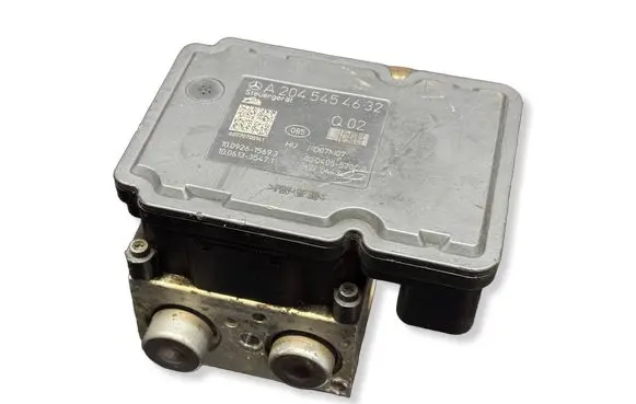Mercedes-Benz C W204 ABS Pump A0064312512 A2045454632