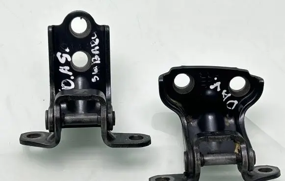 Subaru Outback Rear door hinge set 