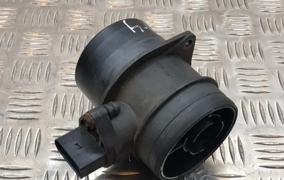 Volkswagen Eos Mass air flow meter 0281002461 074906461B