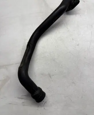 Volkswagen PASSAT B5 Breather hose/pipe 028103491J