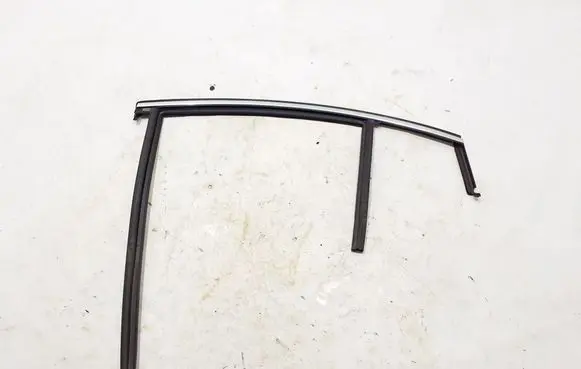 Volvo S60 Rubber seal rear door 32274216