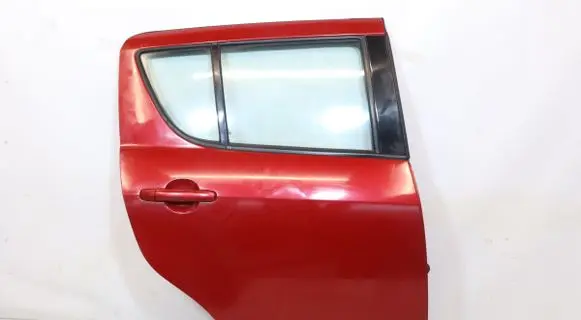 Suzuki Swift I Rear door 