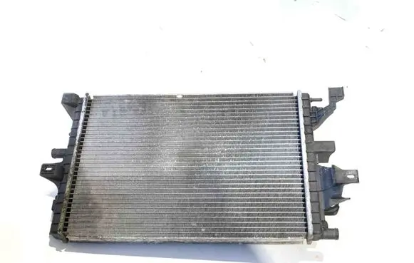 Jaguar XK - XKR Coolant radiator 4R838K230AC MGM123