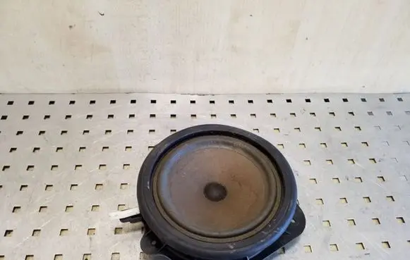 Audi A3 S3 A3 Sportback 8P Front door speaker 8P0035411B