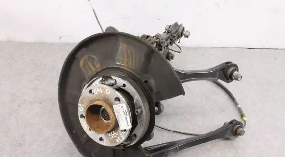 Rear wheel hub spindle/knuckle