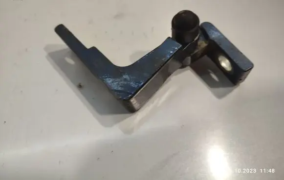 Front door upper hinge