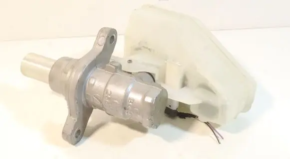 Infiniti Q50 Master brake cylinder 4GK7A84048