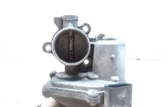 Audi A5 Sportback 8TA Throttle valve 04L131501B