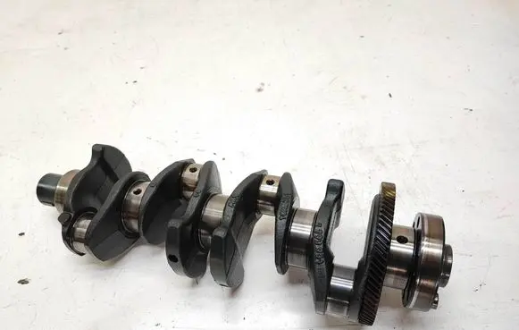 BMW 1 E81 E87 Crankshaft 7793901