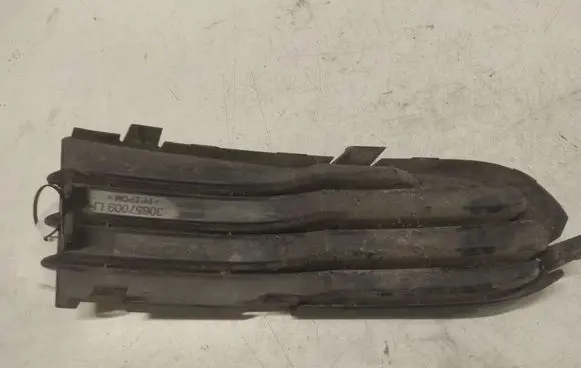 Volvo V50 Front bumper lower grill 30657009 BP8BA