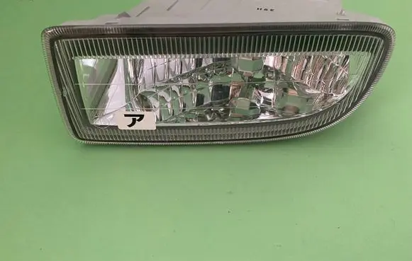 Toyota Land Cruiser (J100) Front fog light 8122160032