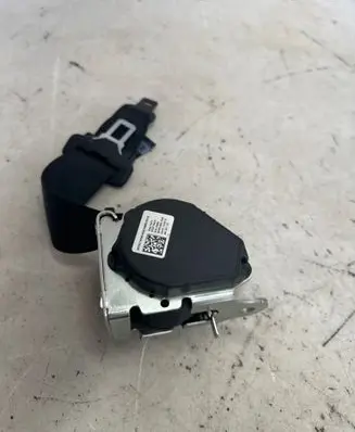 Maserati Ghibli Middle seatbelt (rear) 6700174400 627041100