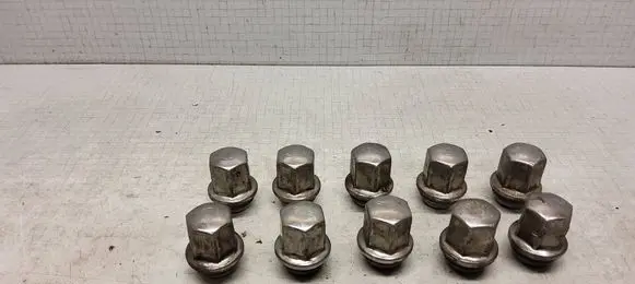 Jeep Grand Cherokee Nuts/bolts 