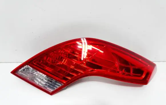 Ford Focus Rear/tail lights 6N4113A602A