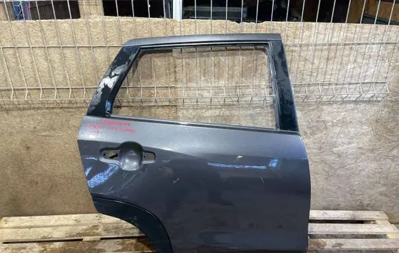 Suzuki SX4 S-Cross Rear door S2501R099