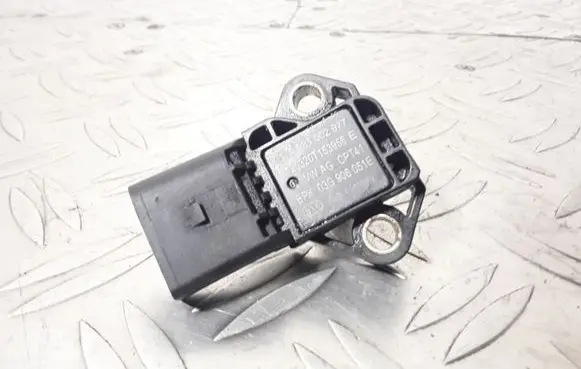 Audi TT TTS Mk2 Turbo air boost pressure sensor 03G906051E