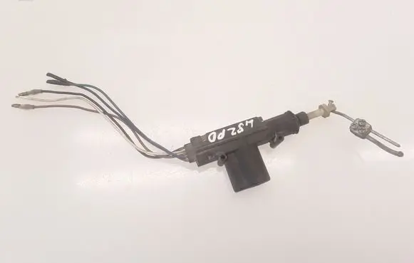 Volkswagen PASSAT B4 Central locking motor 