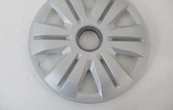Citroen C3 R15 wheel hub/cap/trim 9406L3 9406L4 9406K7