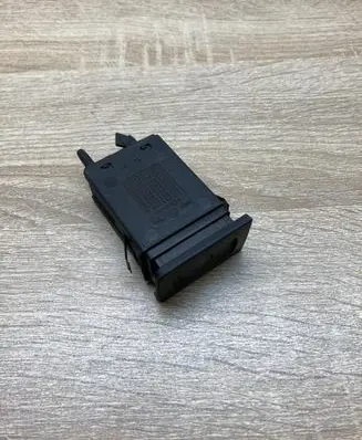 Volkswagen Golf IV Windscreen/window heater switch 1J0953235A