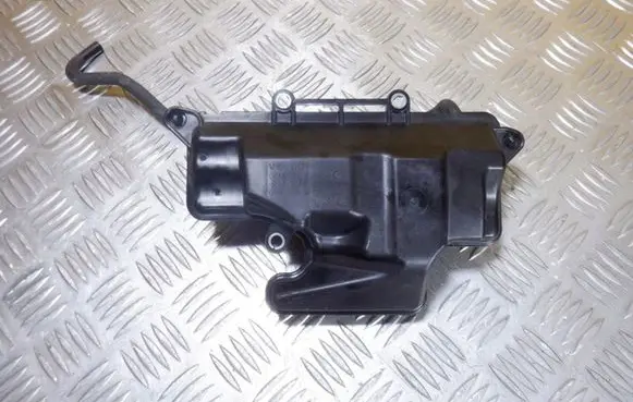 Audi Q8 Vacuum air tank 06M131541C