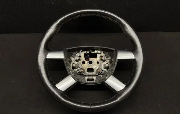 Ford Focus Steering wheel 7M513600BBW