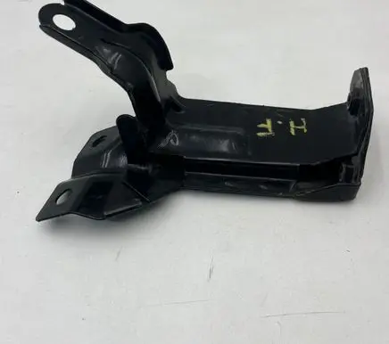 Volvo XC60 Radiator mount bracket 31261932