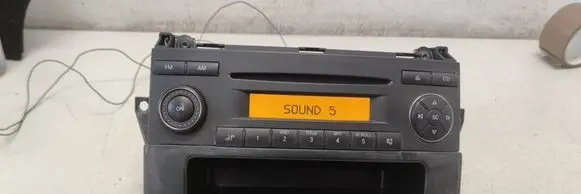 Mercedes-Benz Vito Viano W639 Radio/CD/DVD/GPS head unit A9069006001 A0048204986 9069006001