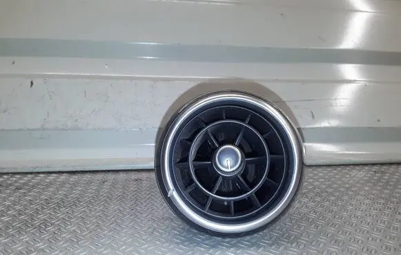 Dash center air vent grill