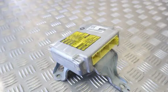 Lexus RX 330 - 350 - 400H Airbag control unit/module 891700E020