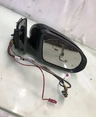 Mercedes-Benz EQA Front door electric wing mirror E40025725