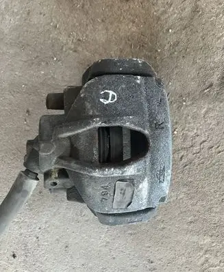 Citroen C4 I Front brake caliper