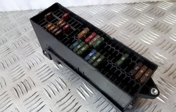 Volkswagen Sharan Fuse module