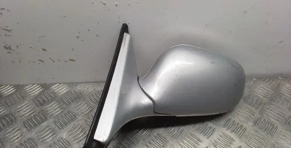 Mazda 626 Front door electric wing mirror 010519