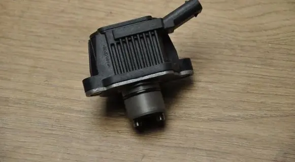 Volkswagen T-Roc Turbo solenoid valve 04E906048C
