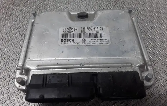 Volkswagen PASSAT B5 Engine control unit/module 038906019AJ 0281010303