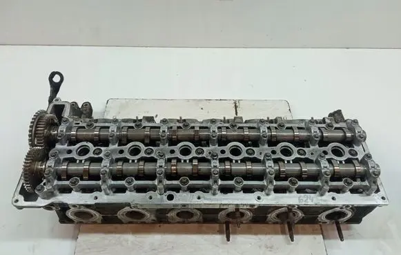BMW 7 G11 G12 Engine head 8575789