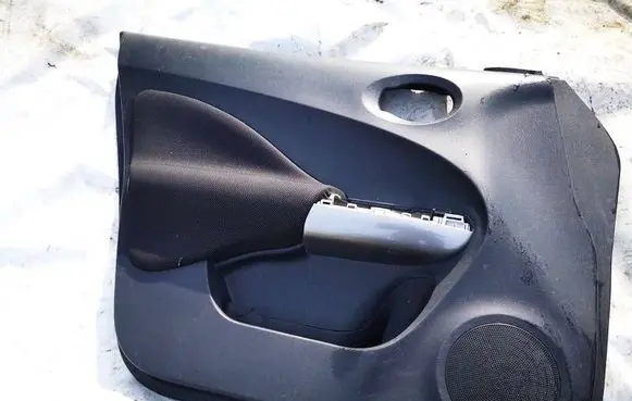 Nissan Juke I F15 Front door card panel trim 809751kb0a
