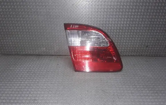 Mercedes-Benz E W211 Tailgate rear/tail lights A2118201364