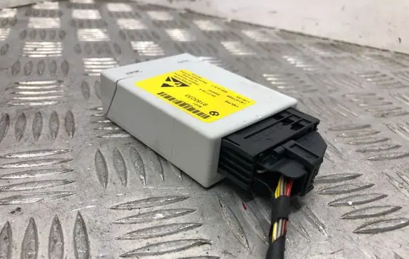 BMW 5 E60 E61 Center console control module 9183233 28137346 558540