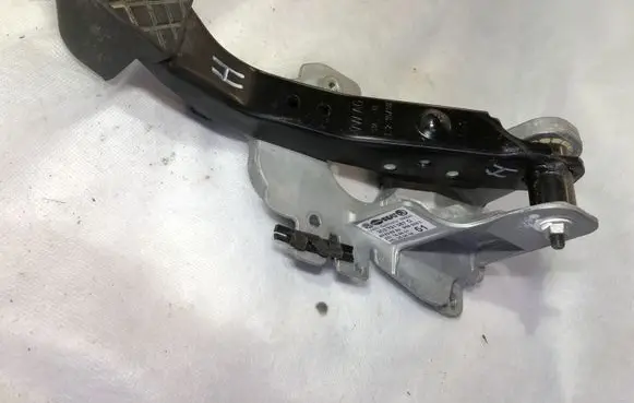 Volkswagen PASSAT B6 Brake pedal 3C2721057G 1K2721117G