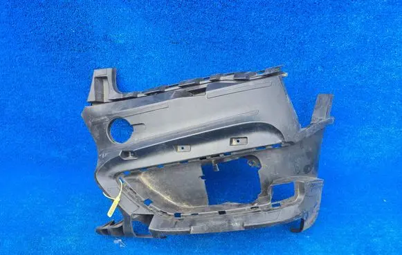 BMW 2 F45 Front bumper mounting bracket 7301547