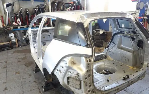 Renault Clio IV Rear quarter panel