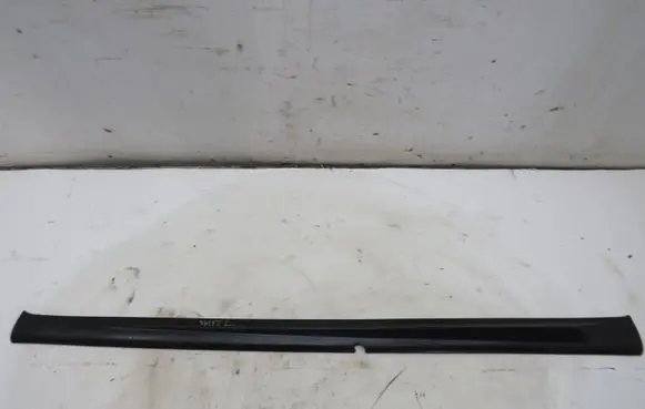 Suzuki Swift II Front sill (body part) KRIS235789