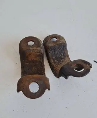 Mitsubishi Eclipse Sway bar bush bracket, front 