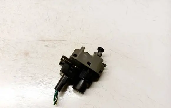 Ford Mondeo Mk III Brake pedal sensor switch 1S7113480AA