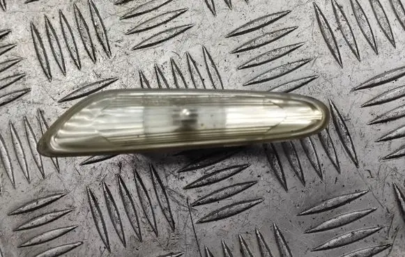 BMW 3 E90 E91 Front fender indicator light 6932997 932997